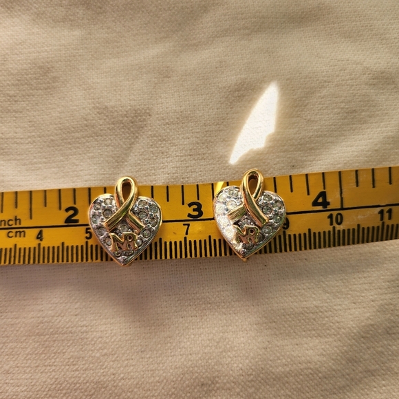 Vintage Nina Ricci Gold Tone Heart shape Rhinestone Clip on Earrings - Picture 6 of 10